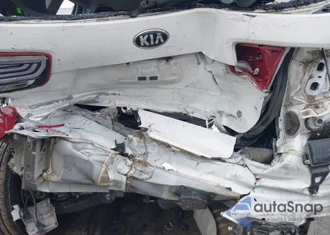 2019 Kia Sorento 3.3L Lx z USA, uszkodzony, nr VIN 5XYPG4A52KG570848